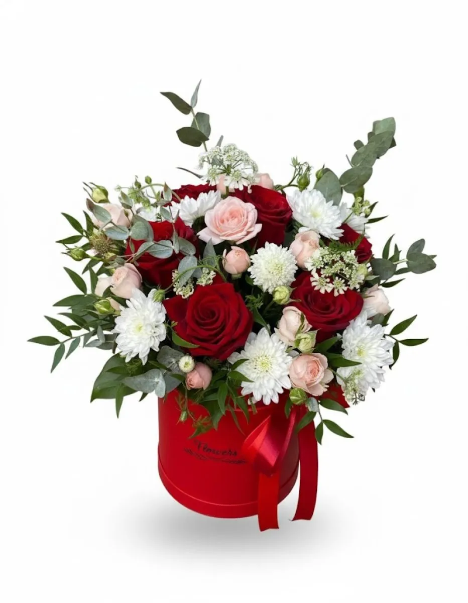 Aranjament Romantic în Cutie Roșie cu Trandafiri și Crizanteme